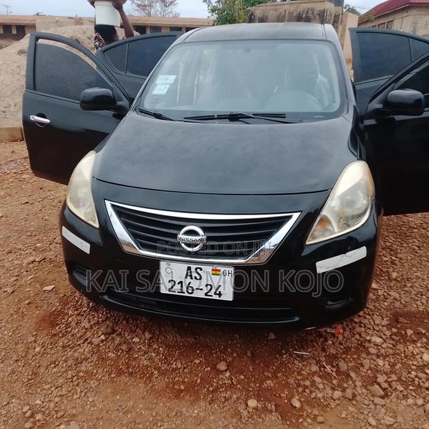 Nissan Versa 1.6 SV 2013 Black