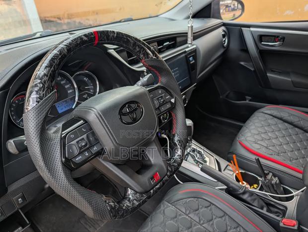 Toyota Corolla LE Eco (1.8L 4cyl 2A) 2018 Gray