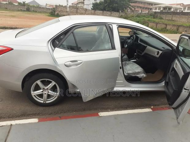 Toyota Corolla 2017 Silver