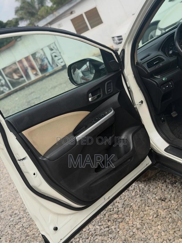 Honda CR-V Touring 4dr SUV AWD (2.4L 4cyl CVT) 2016 White