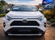 Toyota RAV4 XLE Premium 2022 White for sale