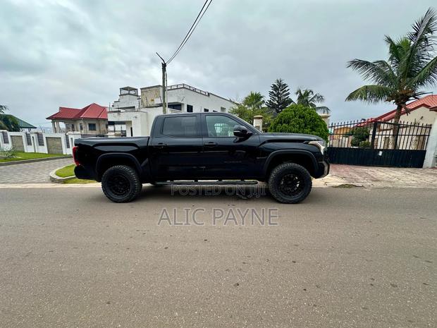 Toyota Tundra 2026 Black