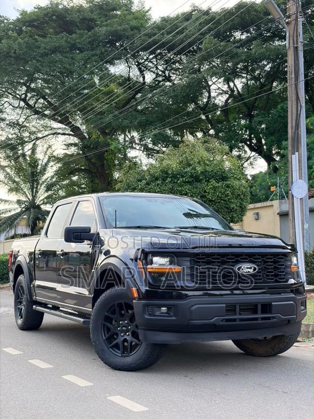 Ford F-150 STX 2024 Black