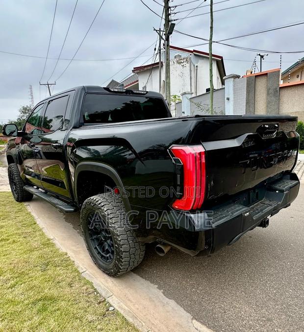 Toyota Tundra 2026 Black