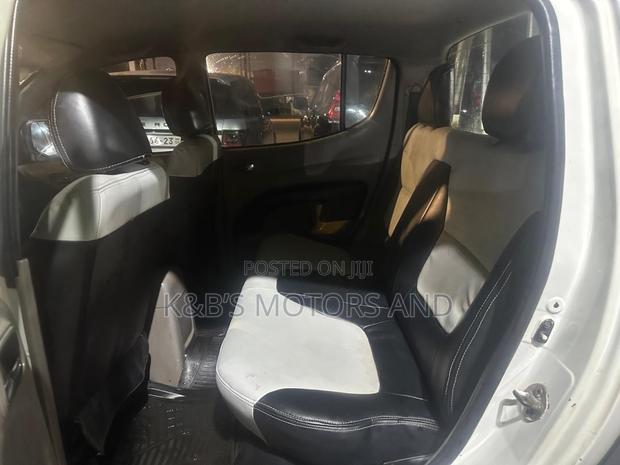 Mitsubishi L200 Double Cab 2.5 136hp 4WD 2009 White