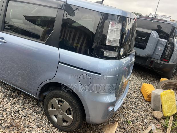 Toyota Sienta 1.5 FWD 2010 Blue