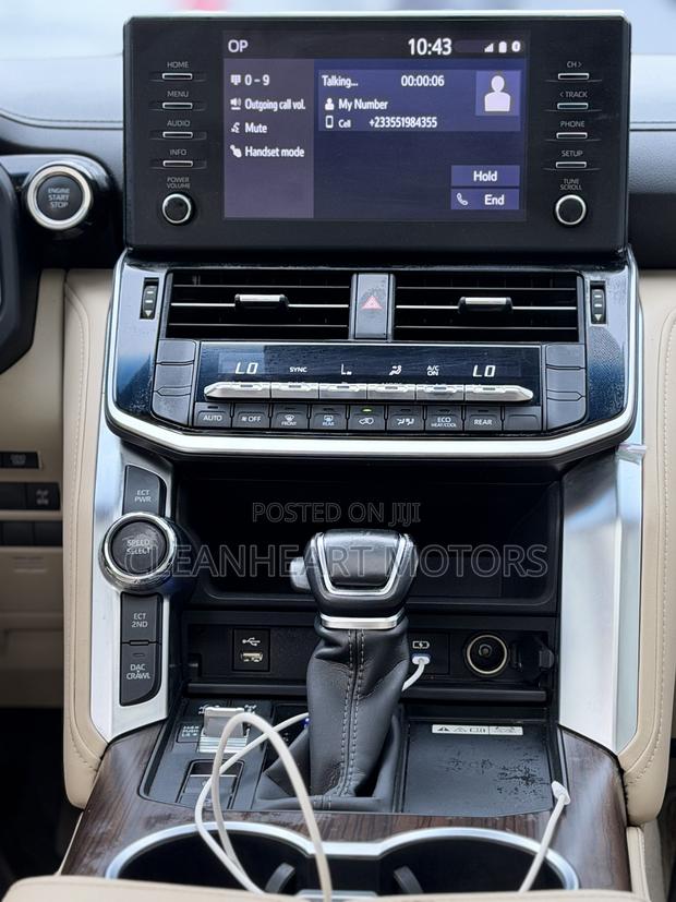 Toyota Land Cruiser 2022 Black