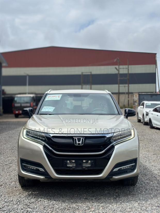Honda UR-V Premium Edition 2017 Beige