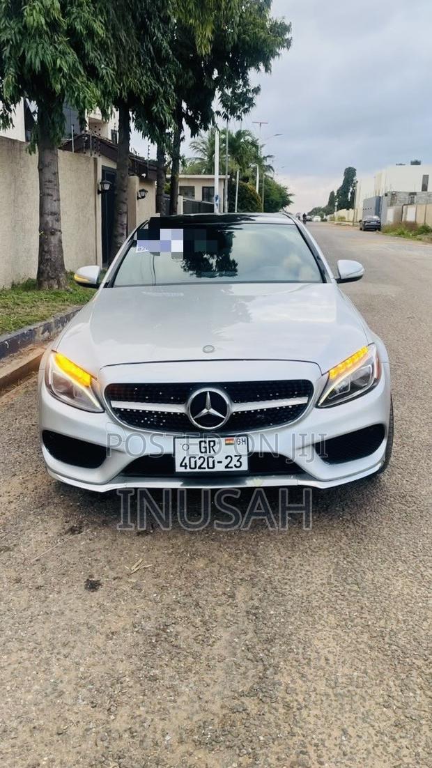 Mercedes-Benz C300 Luxury 4dr AWD 4Matic Sedan (2.0L 4cyl 7A) 2015 Gray