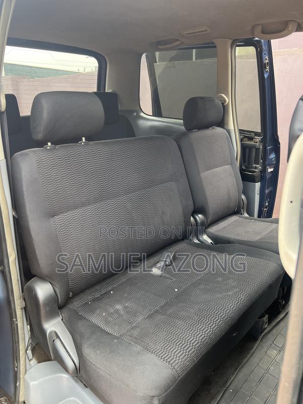 Toyota Voxy V 4WD 8-Seater 2008 Blue
