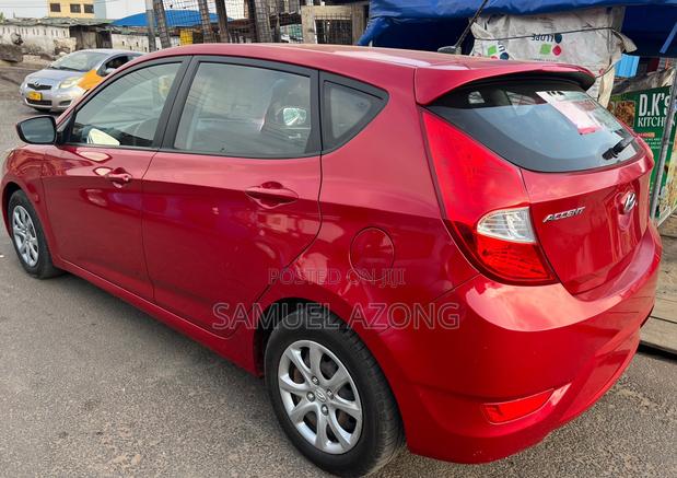 Hyundai Accent GS 4dr Hatchback (1.6L 4cyl 6A) 2014 Red