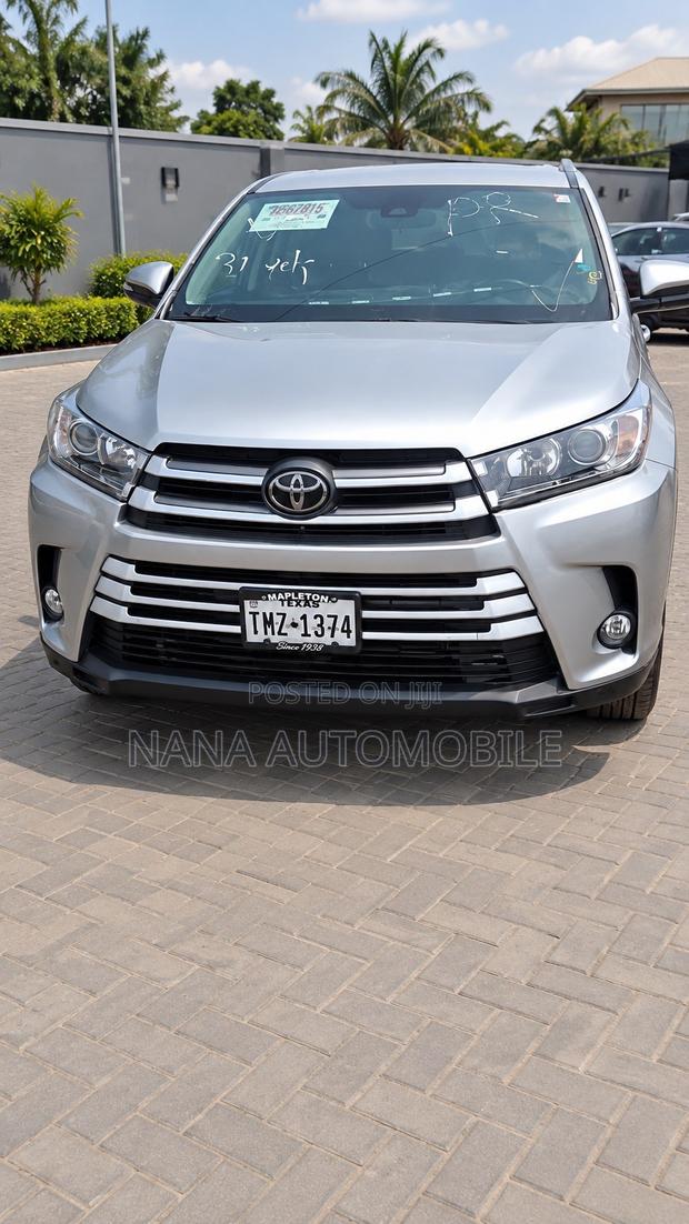 Toyota Highlander LE 4x2 (2.7L 4cyl 6A) 2018 Silver