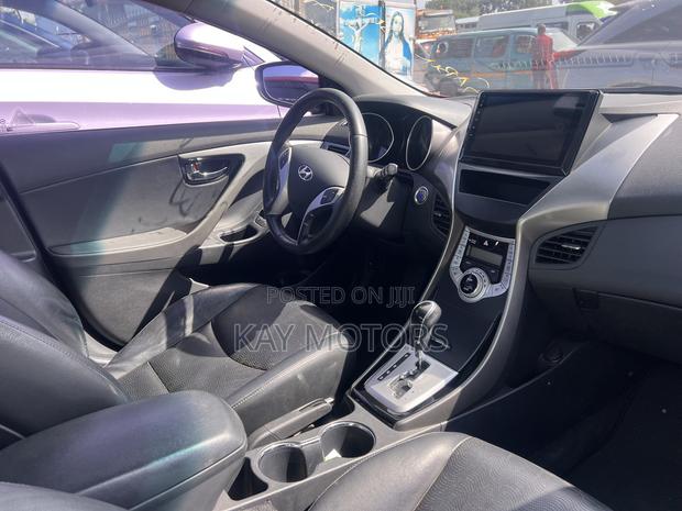 Hyundai Avante 2013 Red