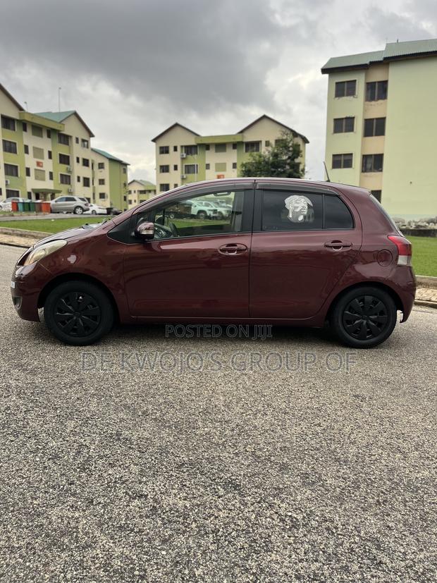 Toyota Vitz 2010 Brown