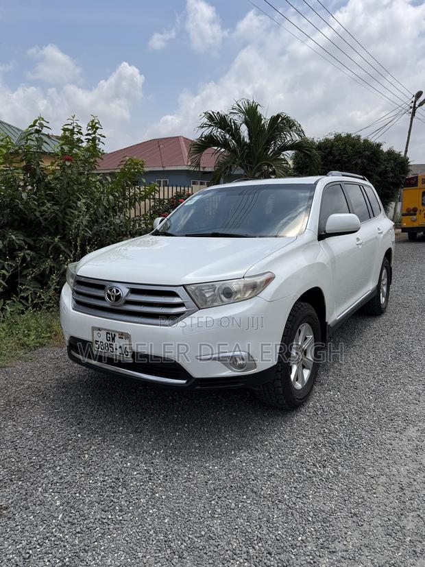 Toyota Highlander Limited 2012 White