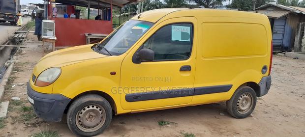 Renault Kangoo 2011 Yellow