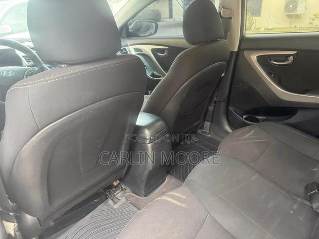 Hyundai Elantra 2016 Silver
