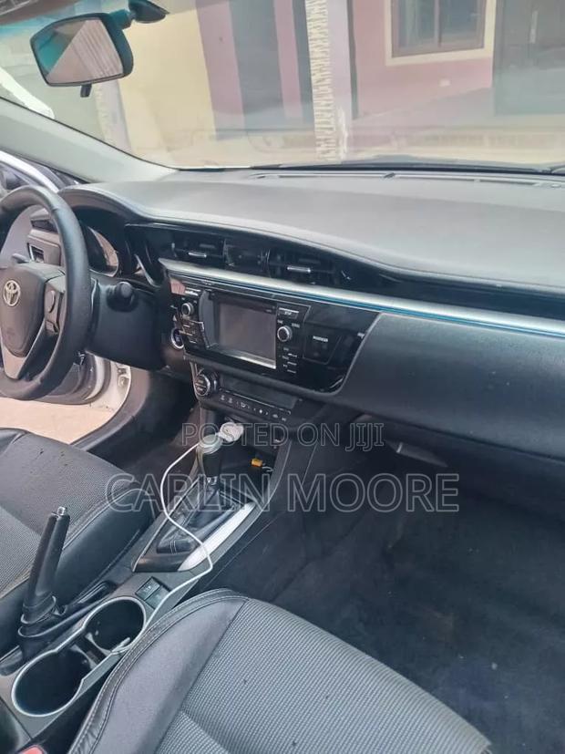 Toyota Corolla 2016 White