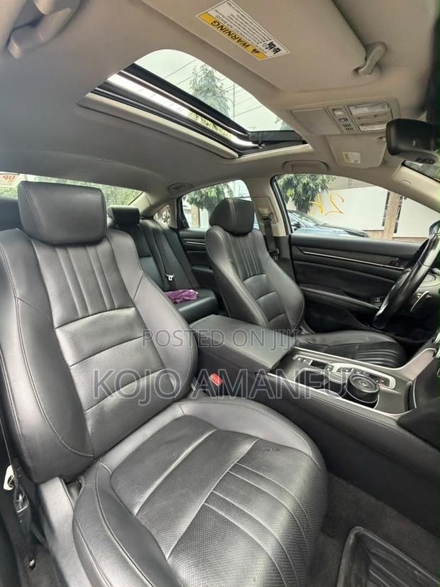 Honda Accord Touring 2.0T 2020 Silver
