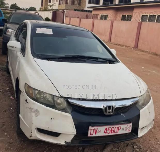Honda Civic 1.8 DX-VP Automatic 2009 White