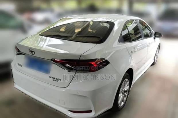 Toyota Corolla 2023 White