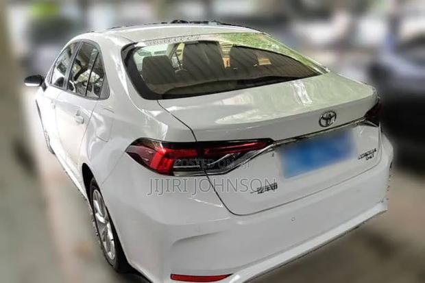 Toyota Corolla 2023 White