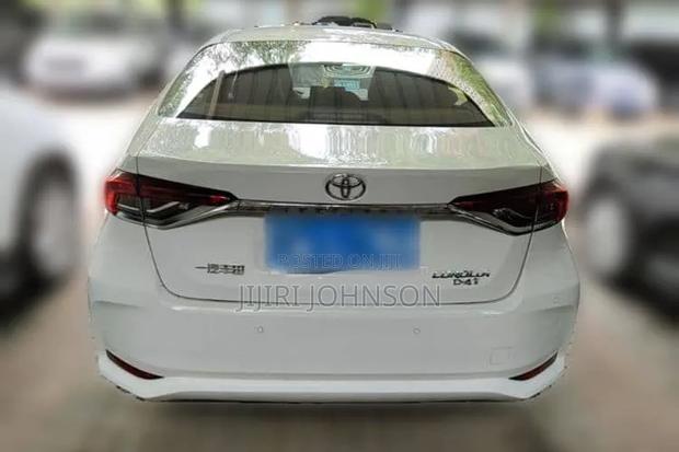 Toyota Corolla 2023 White