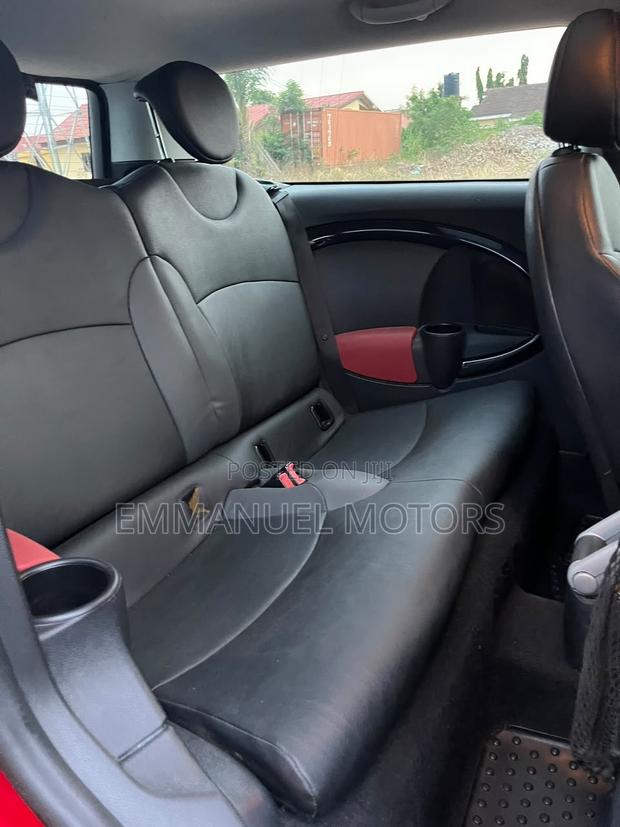 Mini Cooper 2010 Red