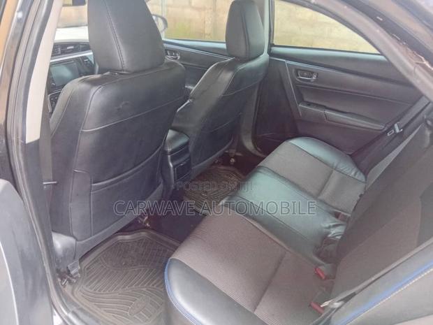 Toyota Corolla XSE 4dr Sedan (1.8L 4cyl CVT) 2017 Black
