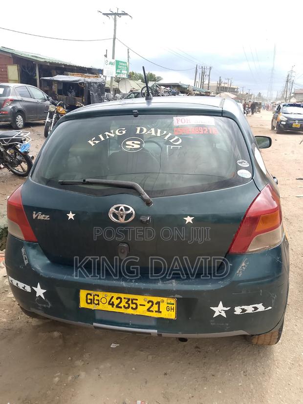 Toyota Vitz 2010 Green