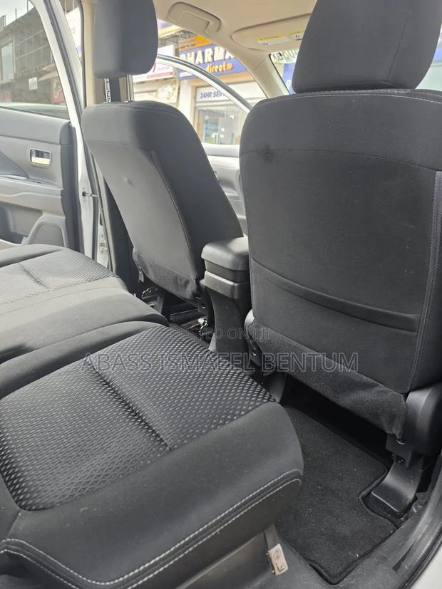 Mitsubishi Outlander SE FWD 2017 White