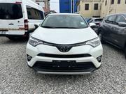 Toyota RAV4 XLE 4dr SUV AWD (2.5L 4cyl 6A) 2018 White for sale