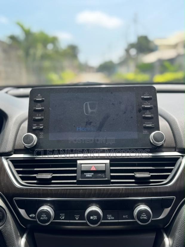 Honda Accord Touring 2.0T 2022 Black