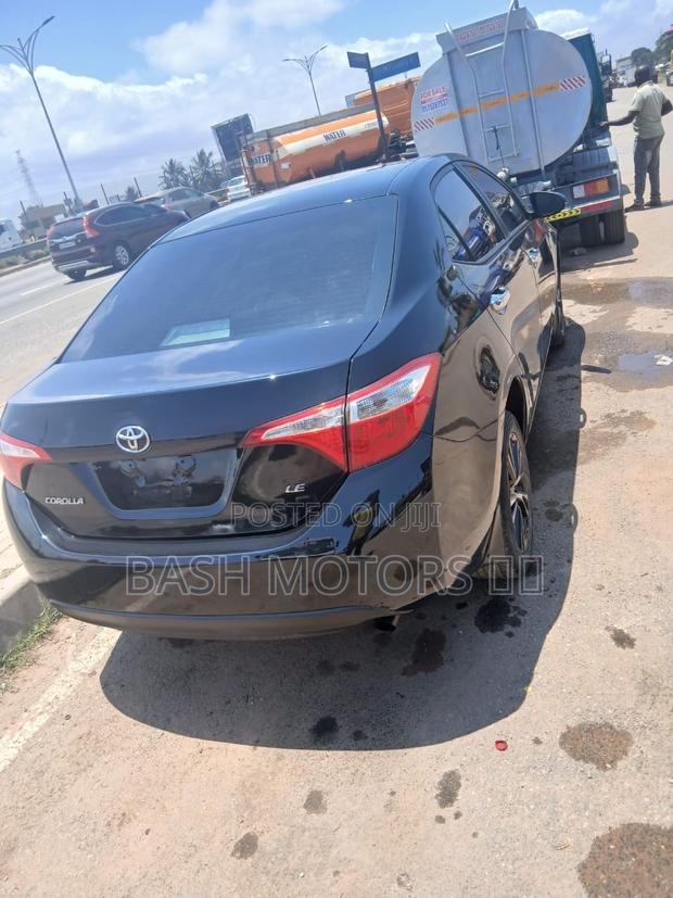 Toyota Corolla LE 4dr Sedan (1.8L 4cyl CVT) 2015 Black