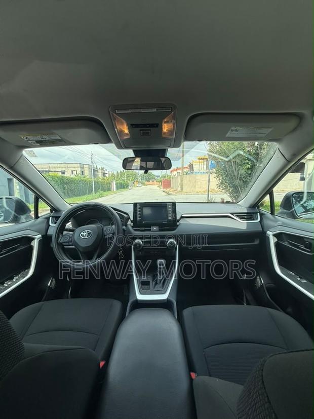 Toyota RAV4 LE 2021 Gray