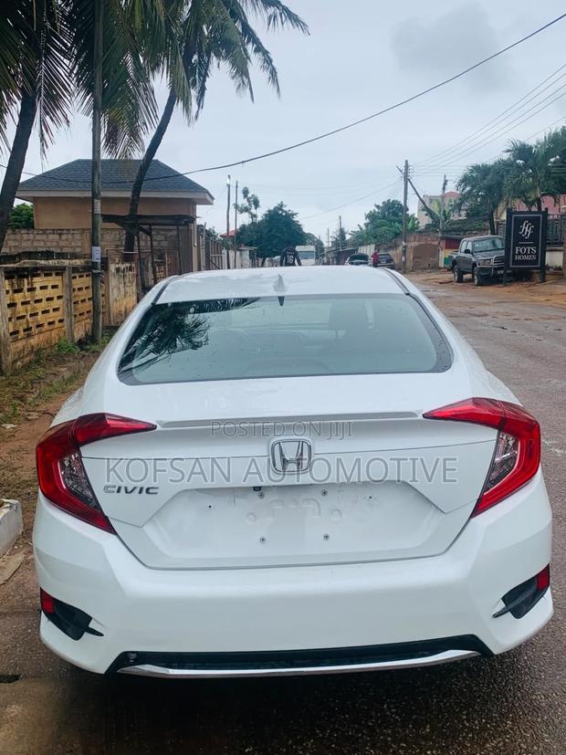 Honda Civic 2019 White