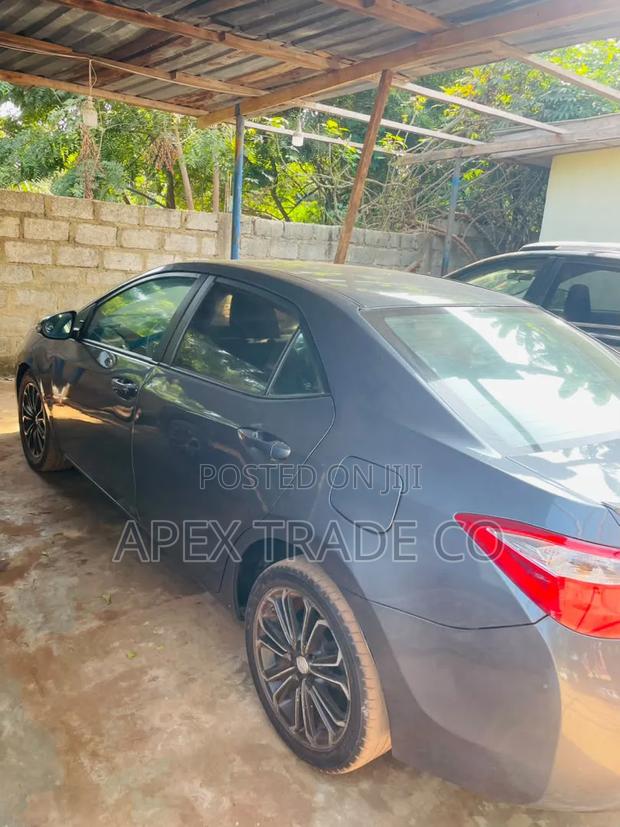Toyota Corolla 2014 Gray