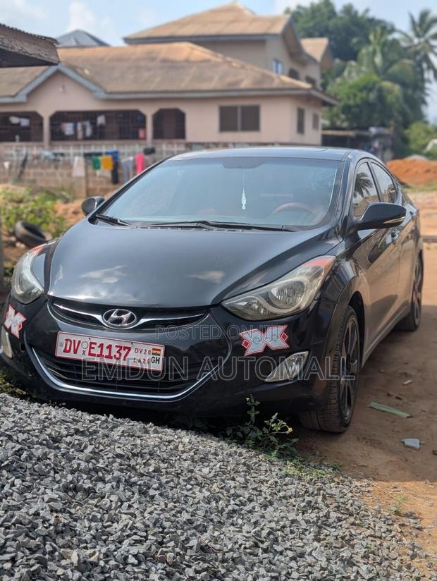 Hyundai Elantra Limited Sedan FWD (1.8L 4cyl 6A) 2013 Black