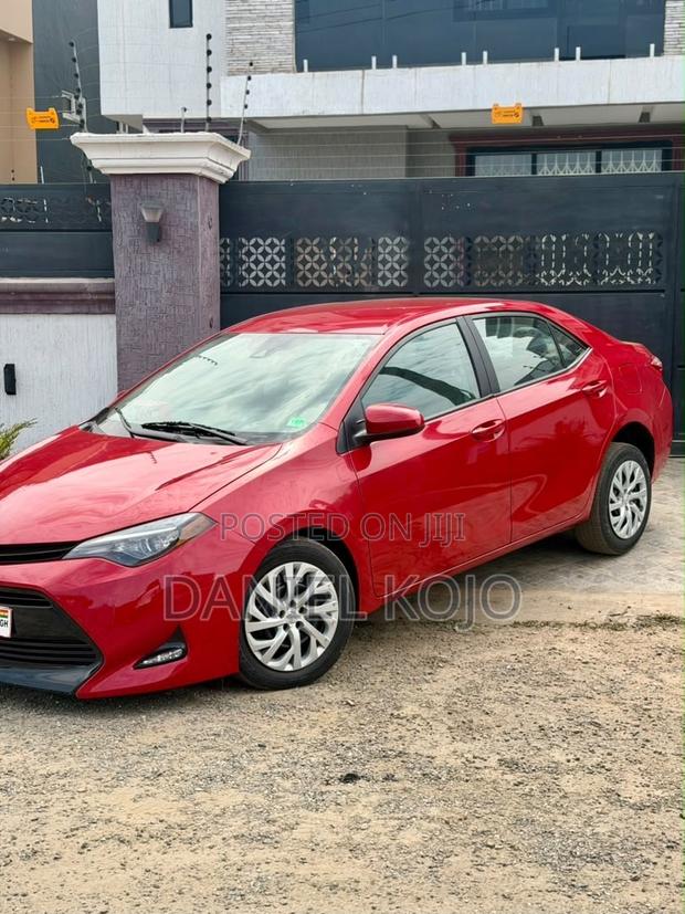 Toyota Corolla LE Eco (1.8L 4cyl 2A) 2019 Red