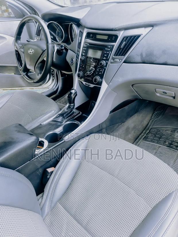 Hyundai Sonata 2012 Silver