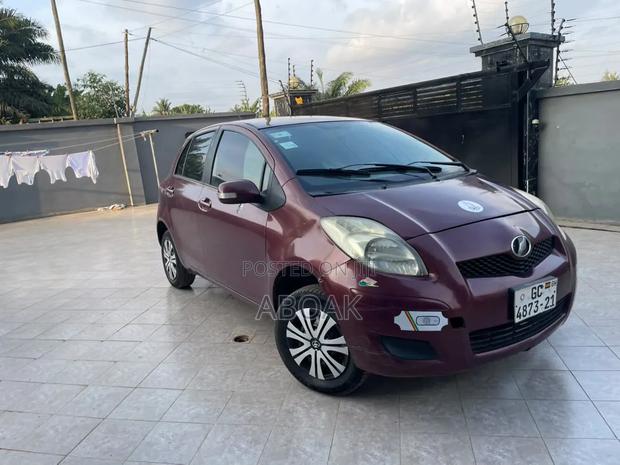 Toyota Vitz 2010 Brown