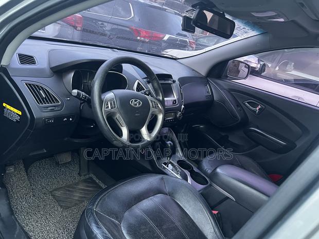Hyundai Tucson Limited AWD 2013 Silver