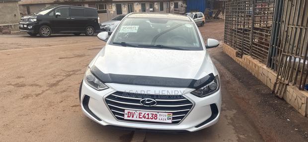 Hyundai Elantra 2017 White