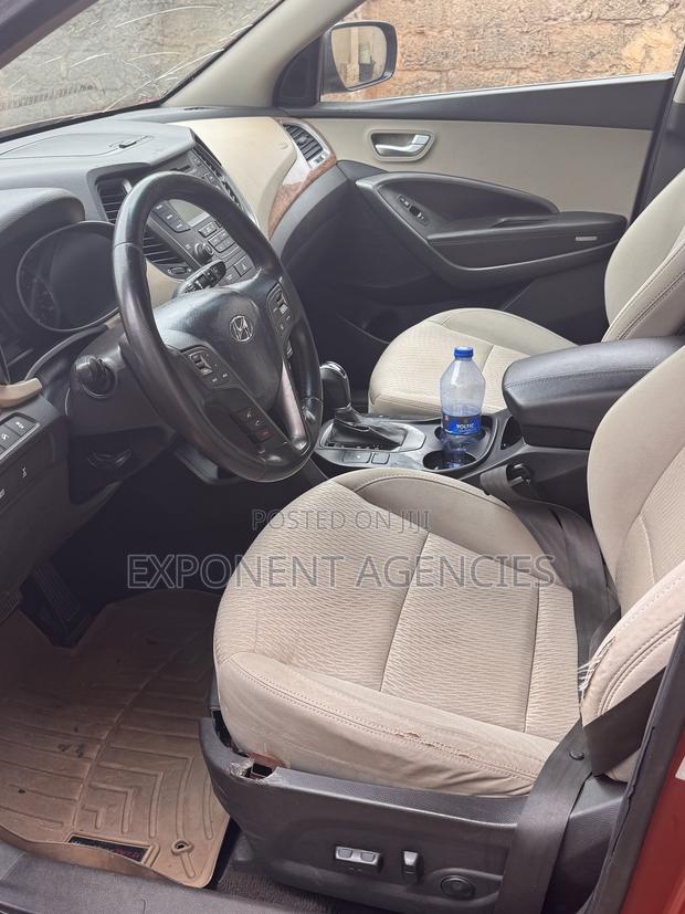 Hyundai Santa Fe Limited 4dr SUV AWD (3.3L 6cyl 6A) 2015 Orange