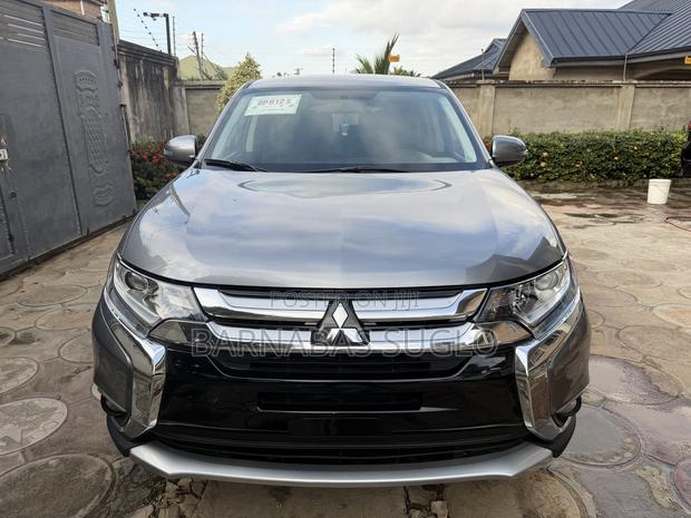 Mitsubishi Outlander SE FWD 2016 Gray