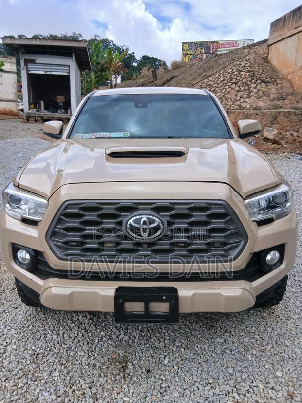 Toyota Tacoma 2021 Brown