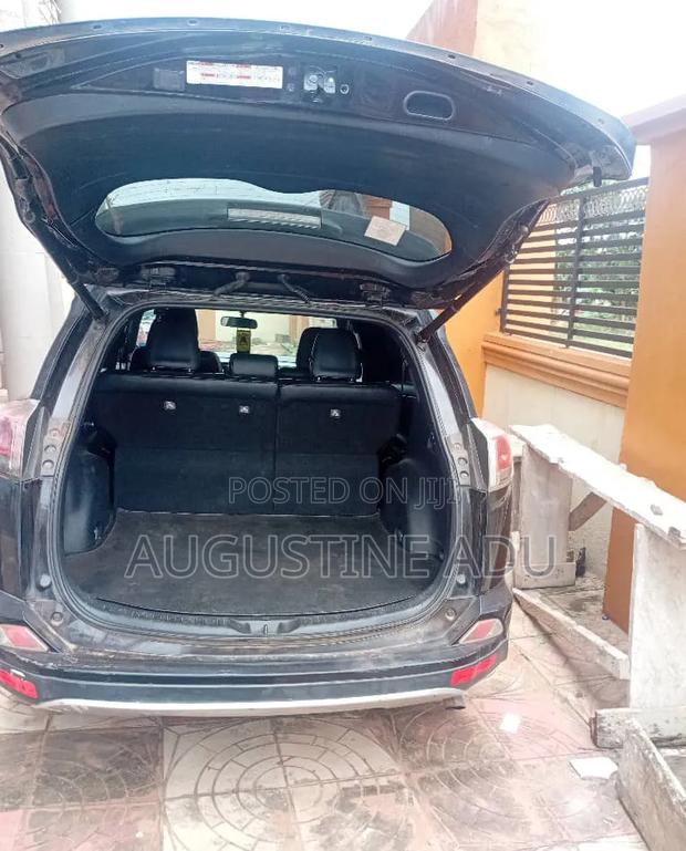 Toyota RAV4 2018 Black