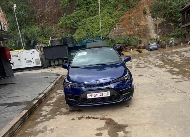 Toyota Corolla SE 2022 Blue