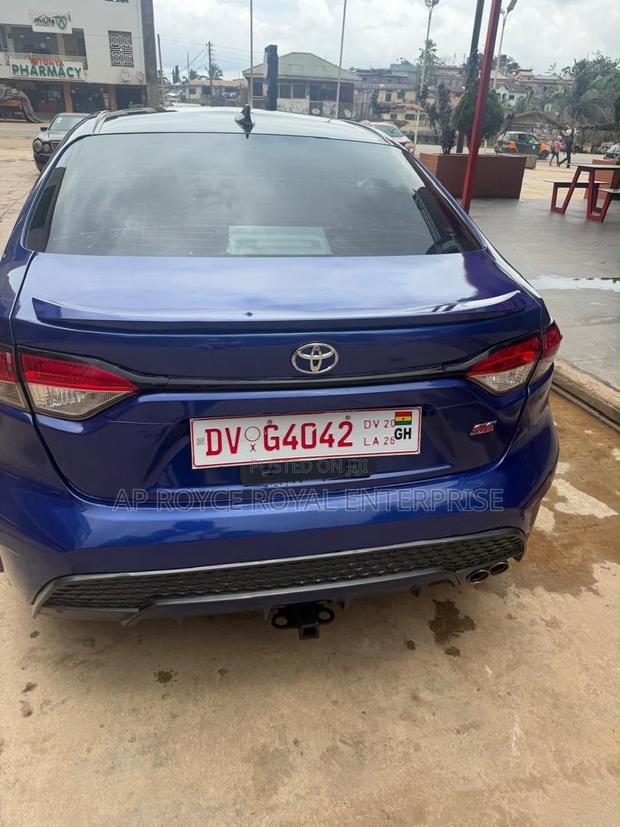 Toyota Corolla SE 2022 Blue