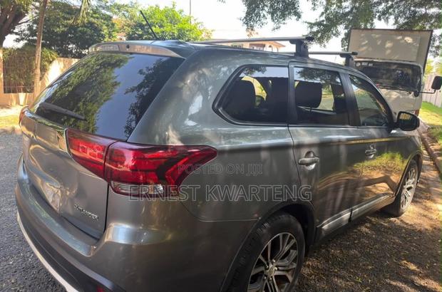 Mitsubishi Outlander 2017 Gray